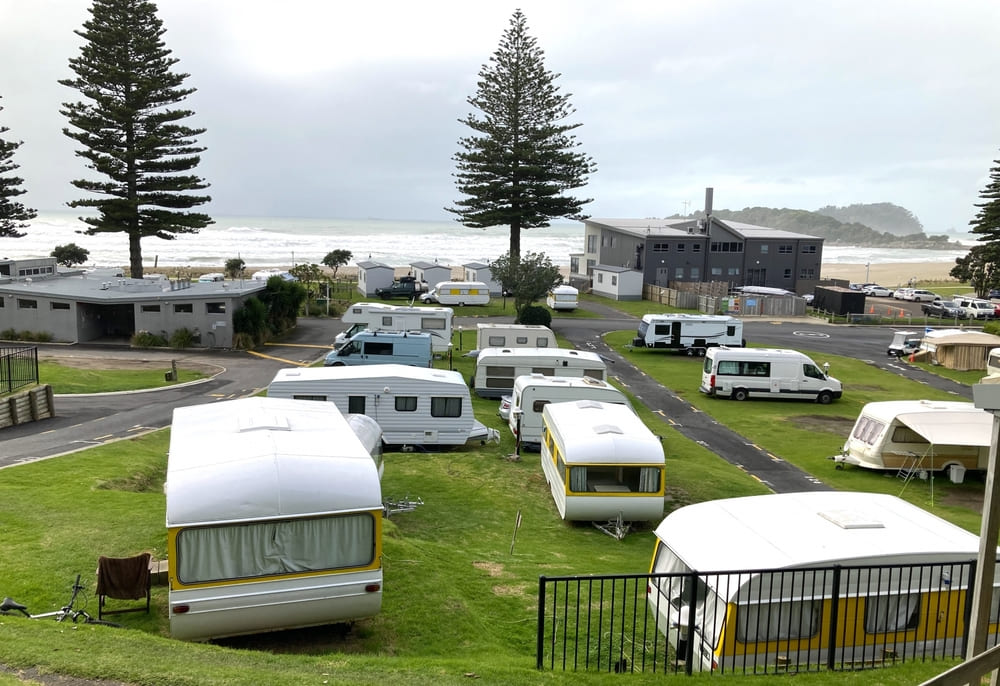 キャンピングカーのバスコンをおすすめする人