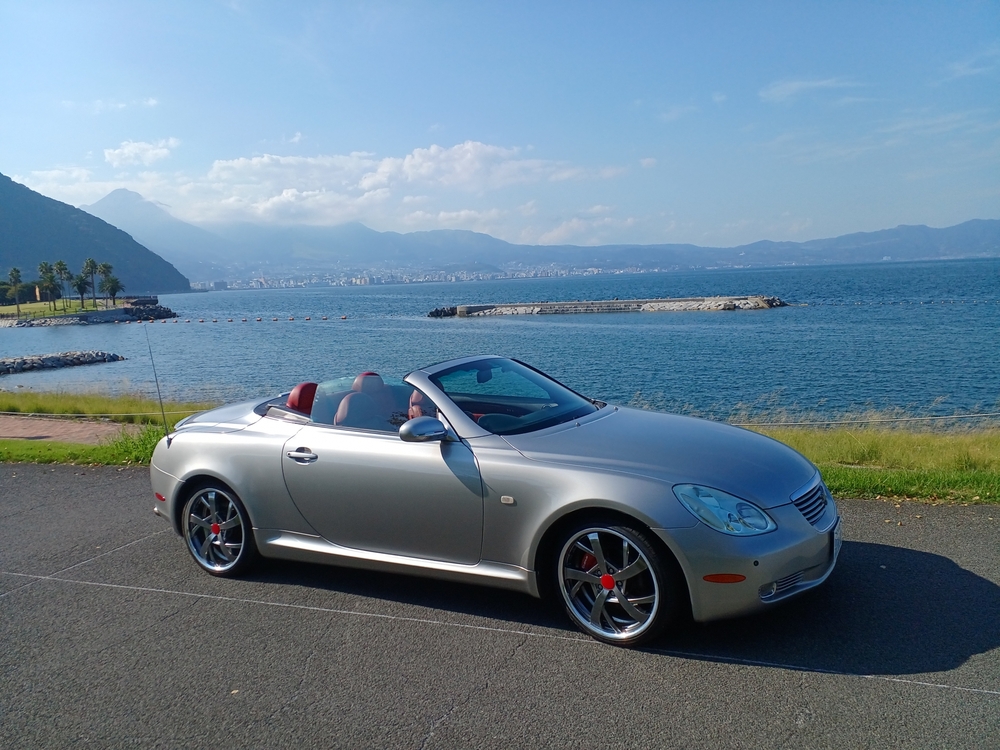 レンタカーのオープンカーで行きたい北海道のドライブロード